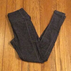VICTORIA’S Secret skinny leggings, women’s size 2. Super soft, side pockets